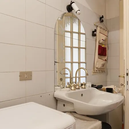 Lejlighed Confortevole Bilocale In Moscova Milano
